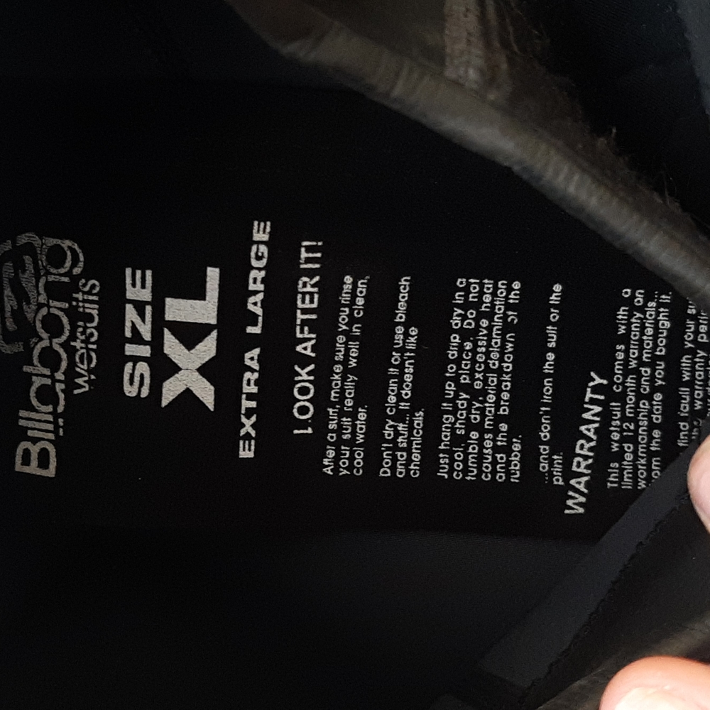 Wetsuit - Picture 3 of 3